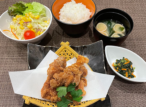 「特撰」鶏の唐揚げ膳